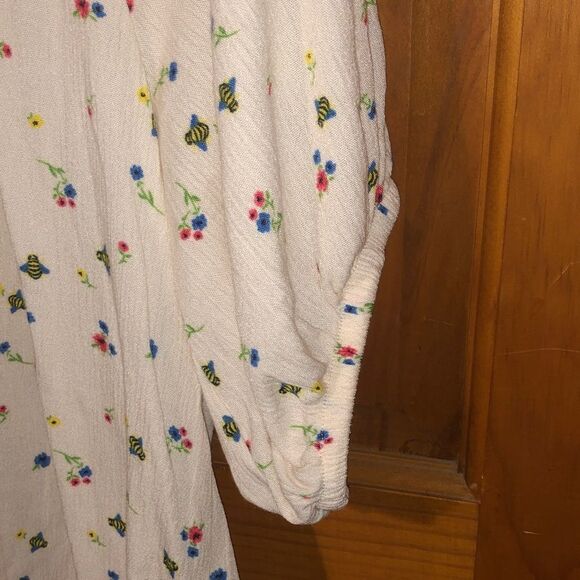 364. Torrid bees and flowers Gauze Blouson Half Sleeve top size 1 (1X) - Picture 6 of 10